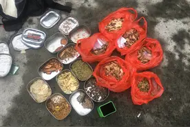 忽悠人！摆地摊卖假药，称药方祖传，保颈椎、肩椎五六年不发病图片
