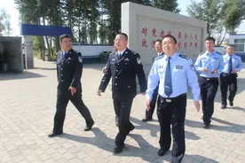 省公安厅治安局局长李宗社到公安榆阳分局基层派出所调研指导工作图片
