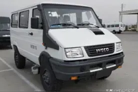 新车 | 依维柯NJ2056申报图曝光，四驱越野轻客，配国六2.8T柴油机图片