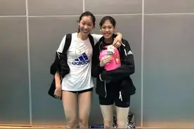 被打了一波8-0！古德蒂爱徒发扣拦样样行，中国女排仅2人站出来图片