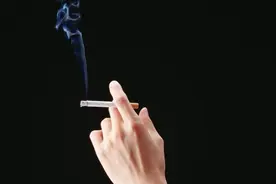 丈夫吸烟多，妻子血糖高图片