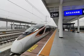 刚刚，扬州高铁开通图片
