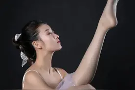 男士穿裤袜难成时尚图片