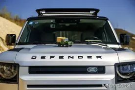 整合式车身结构 两把锁 高科技加持的路虎卫士为何如此受追捧图片