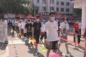 吉林市中考如期进行，近3万考生敲响升学大门图片