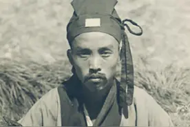 一组百年前的道士老照片：图五是华山论剑，图七很像百眼魔君图片