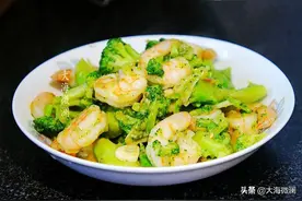 炒虾仁多加一步，脆嫩爽口，清淡不腻，常食孩子长个不长肉图片