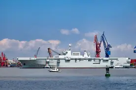 075级配垂直起降战机，当年引进那架鹞式还有参考价值吗图片