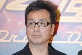 67岁伍卫国：曾两次出演“贾宝玉”，当红时周润发给他当配角，图片