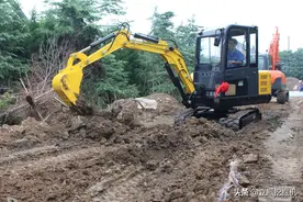 挖掘机也要清理变速箱，你真的明白如何清理吗？图片