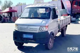 小身材大能耐不愧是微卡街车，批发市场都爱用神骐图片