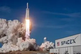 马斯克SpaceX龙飞船载人首飞成功，为何说开启人类宇航史新纪元？图片