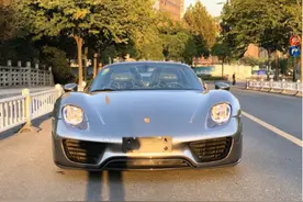 云南街头现1500万保时捷，网友：什么样的人，才能配上这个车？图片