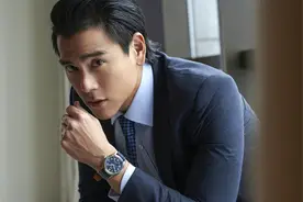 39岁彭于晏近况曝光，身材健硕状态好，打扮朴素坐百万豪车下班图片