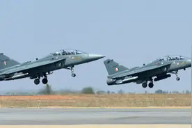 光辉战斗机量产，发动机还要进口，美国卡脖子，印度就无法硬气图片