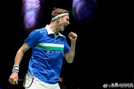 安赛龙逆转队友接近全英卫冕！日本包揽双打冠军，半决赛外战不败图片