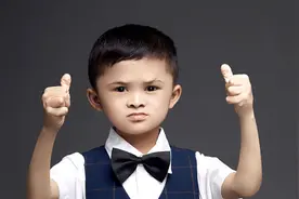 小马云范小勤沦为别人挣钱的工具，父亲范家发为何还要感谢马云图片