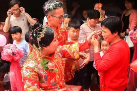 56岁老母亲自述：娶我女儿，彩礼可以不要，但得满足这3个条件图片