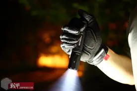 凶猛掌中炮2500流明小直NEXTORCH E52图片