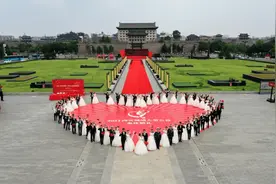 致敬中国英雄 | 伊丽丝倾情赞助2021西安城墙大型公益集体婚礼图片
