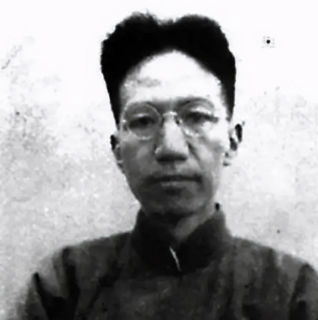 如云如海如山，自如自由自在