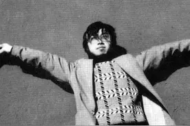 卧轨自杀的海子：诗人已亡逝，世间再无“春暖花开”图片