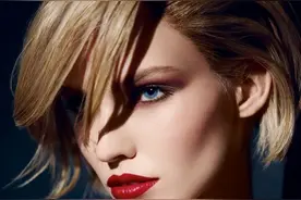 迪奥今年再次发布辱华照片，丑化中国女性，网友：跪太久起不来了图片