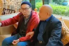 大宅门20年后重聚！陈宝国两鬓斑白，杜旭东发福，有人去世成遗憾图片