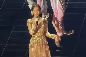 杨颖李沁张天爱比美！上央视舞台太拼，仅化妆师每人就带了三四个图片