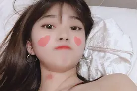 小说：很性感很妩媚图片