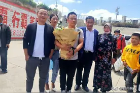 一声“爸妈”迟到了25年！男子3岁被拐，终于找到亲生父母了……图片