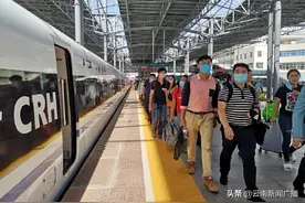 诗和远方近在眼前 大理至重庆、成都高铁动车开通图片