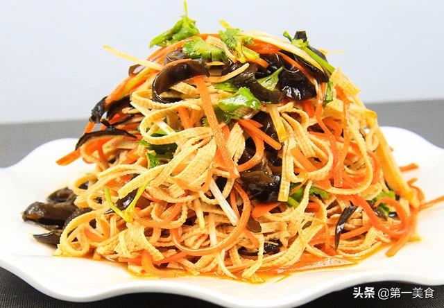 豆皮怎么凉拌才好吃（饭店的凉拌豆腐皮为啥好吃）