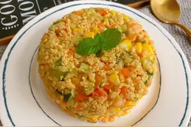 欧阳娜娜同款减脂餐无米炒饭，简单易做低脂饱腹，女人多吃不长胖图片