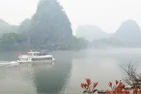 桂林：如梦如幻桂林城，水墨淡彩漓江景图片