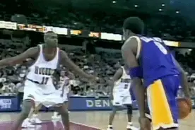 做梦都想着学之——科比大幅度体前变向图片