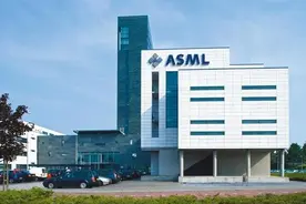 EUV光刻机事件，中芯国际表明态度，外媒：ASML将市场拱手相让图片