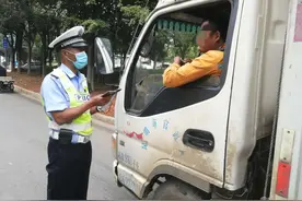 交警故事 || 甘愿做一颗“螺丝钉”图片