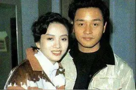 你未嫁我未娶就在一起，本以为是开玩笑，没想到17年后他们成真了图片