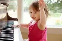 学钢琴，是练，还是炼？看一个外国琴童怎么干图片