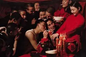 尼泊尔的“一妻多夫”有点尴尬，看完她们的生活后，满满的心酸图片