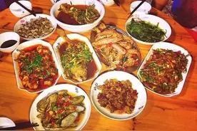 “晚饭要少吃对身体好”的观点是错误的图片