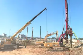 支部建在项目上 党旗飘在工地上图片