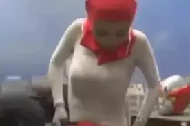 女奥特曼皮套下还要穿什么？现场换衣服曝光，难怪都不愿去应聘图片