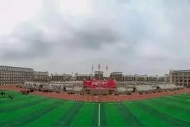 我来告诉外地家长衡水的桃城中学和滨湖志臻中学哪个好呢？图片
