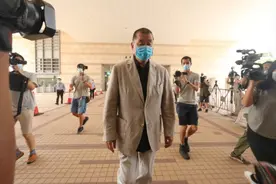 黎智英涉嫌刑恐记者案今日结案陈词，香港市民：汉奸！罪有应得图片
