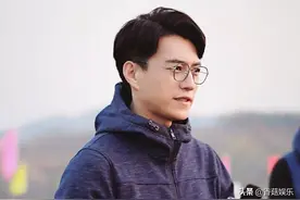 靳东被评国家一级演员，享受特殊津贴，被指已与王凯胡歌拉开差距图片