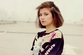 老照片：翁美玲影像集之玉米须发型图片