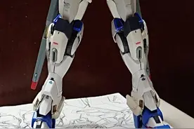 谁能驾驶？搭载太阳炉的强袭自由高达模型图片