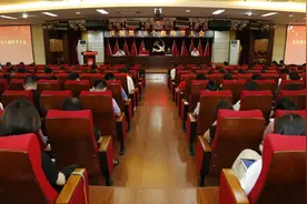 泉州医学高等专科学校召开第36个教师节表彰大会图片